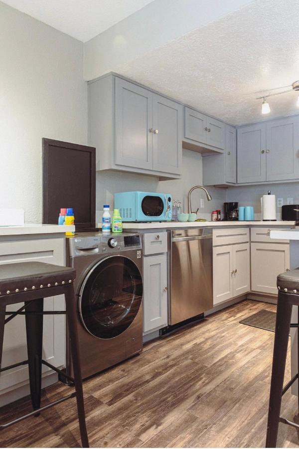 Premium Styled 2 Bedroom Apt In The Heart Of The Heights Houston Esterno foto